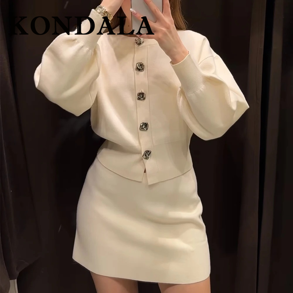 KONDALA シックで豪華なエレガントな白いスーツ、花柄ボ - Fashion Street Night のレビューと価格